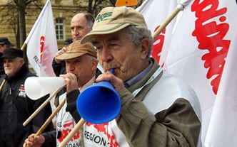 Reforma emerytalna. "Rząd długo władzy nie utrzyma"