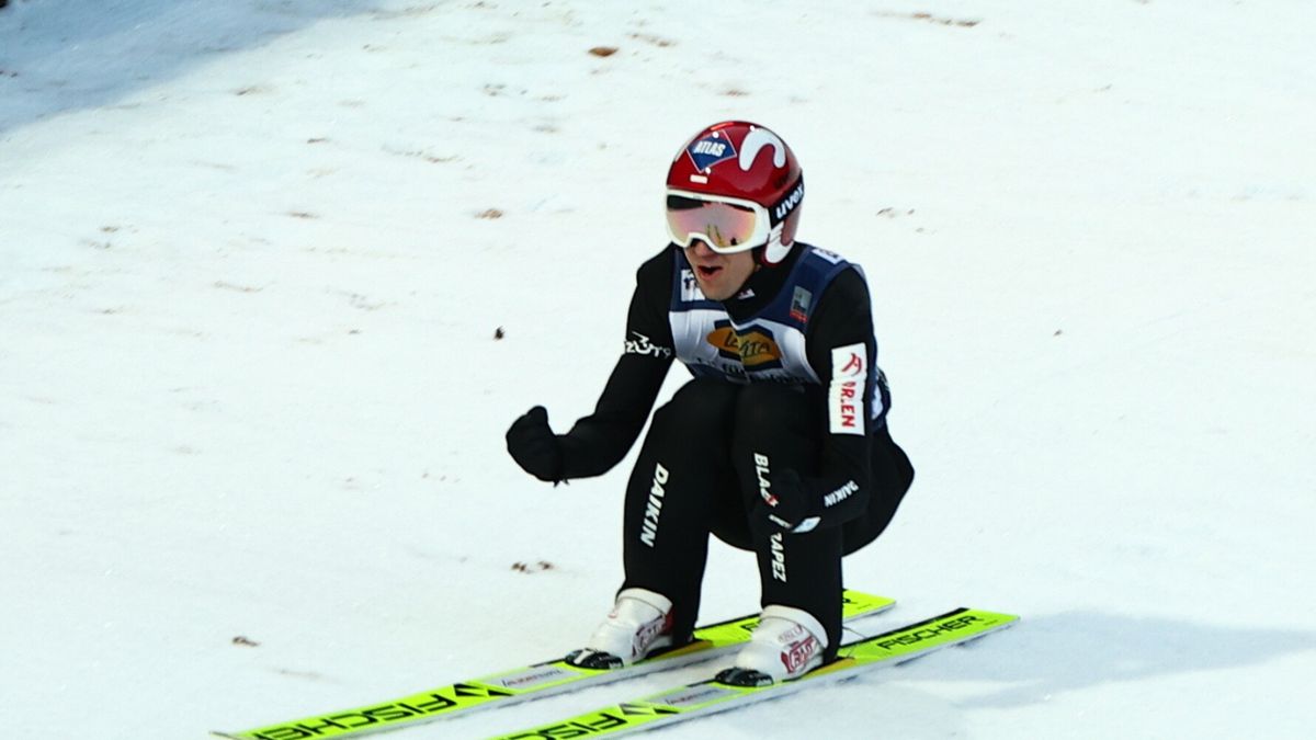 Zdjęcie okładkowe artykułu: PAP/EPA / ANNA SZILAGYI / Na zdjęciu: Kamil Stoch