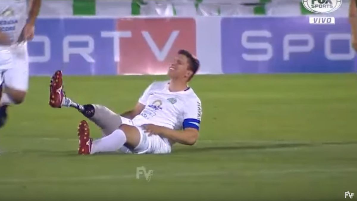 Piłkarz, który przeżył katastrofę lotniczą klubu Chapecoense - Jackson Follmann