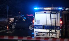 Dwa wypadki na S8. Rozbite auta, jedna osoba w szpitalu