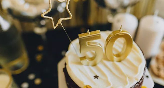 Jaki prezent wybrać na 50. urodziny? Propozycje wyjątkowych przeżyć