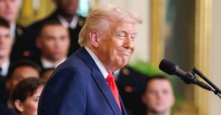 Natychmiastowy efekt decyzji Trumpa. Amerykanie już płacą więcej