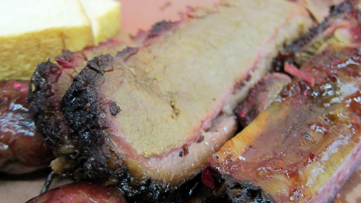 Pieczona wołowina zrazowa górna bez kości (mięso i tłuszcz, II klasa mięsa)