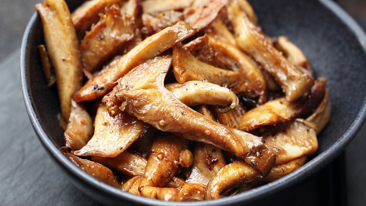 Boczniaki po azjatycku na patelni