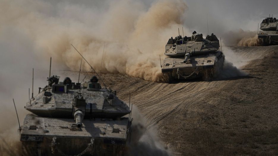 Wojna izraelsko-palesty?ska
Israeli tanks head towards the Gaza Strip border in southern Israel on Friday, Oct.13, 2023. (AP Photo/Ariel Schalit)
Ariel Schalit