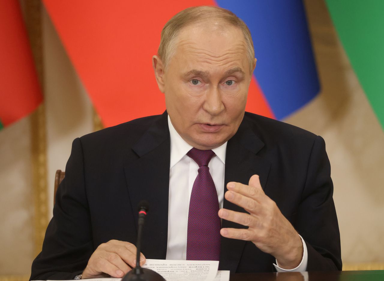 Vladimir Putin decided to leave reserves in Donbas