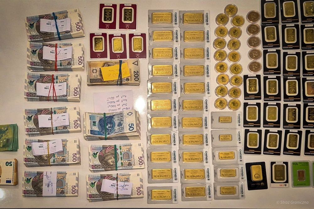 Ośmiu podejrzanych zatrzymanych w sprawie handlu ludźmi.