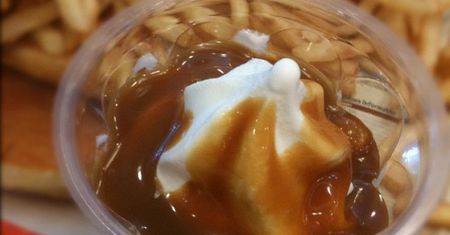 Lody z polewą karmelową (McDonald's)