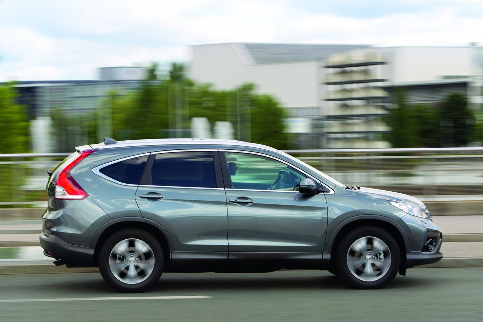 2013 Honda CR-V - obszerna galeria prosto od producenta 6