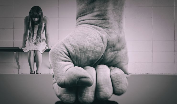 Śląskie. Radni w Rudzie Śląskiej przyjęli program, który ma przyczynić się do przeciwdziałania zjawiska przemocy w rodzinie.