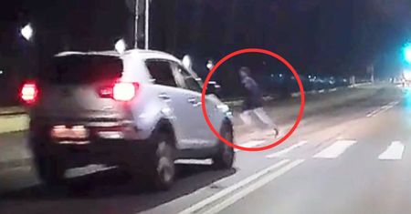 Wyprzedzał na przejściu. Pieszy był akurat na pasach