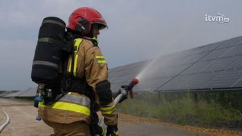 Strażacy z Radomska ćwiczyli ewakuację rannej osoby po upadku z wysokości!