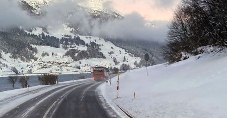 Śnieżyca w Chile. Turyści przez 4 dni byli uwięzieni w autobusie