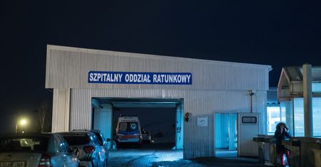 Koronawirus w Polsce. Pielęgniarka zwolniona za wpis na Facebooku. Uznano, że sieje panikę