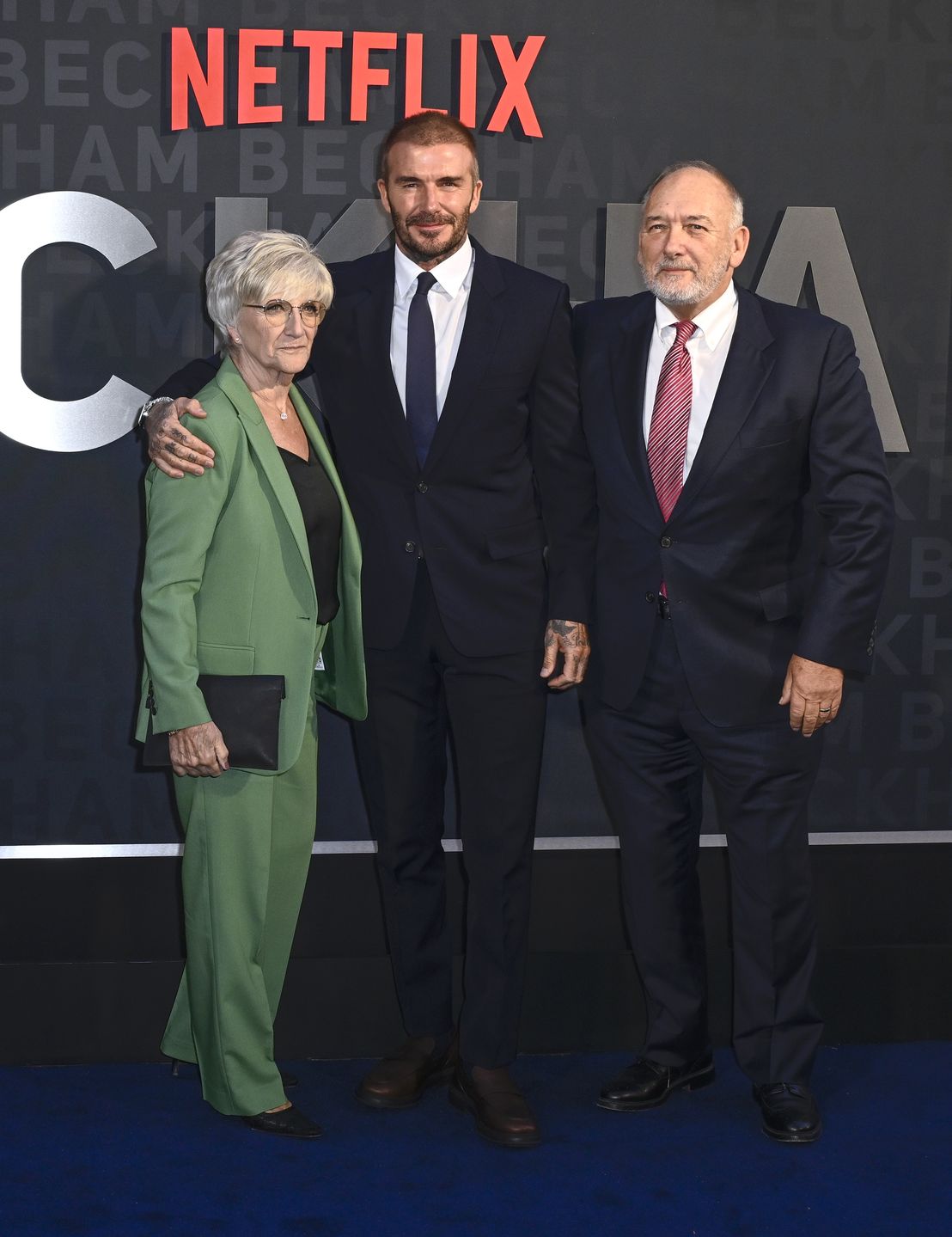 David Beckham z rodzicami Sandrą i Tedem, październik 2023