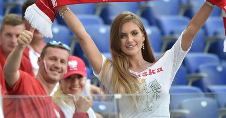 Efekt mundialu. Polacy rzucili się na chipsy, cukier i spirytus