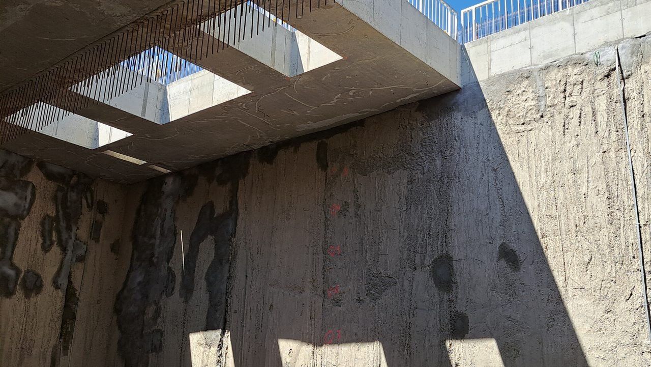 Tak wygląda komora tunelu KDP startowa przy ul. Maratońskiej