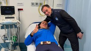 Rozcięcie i siniak na twarzy. Dostał korkami w czoło