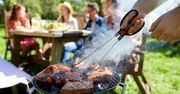 Typowy błąd podczas grillowania. Nakłuwanie mięsa