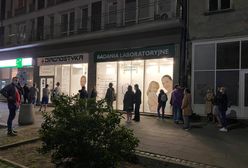 Nocne testowanie na COVID-19. Spore kolejki przed lokalami