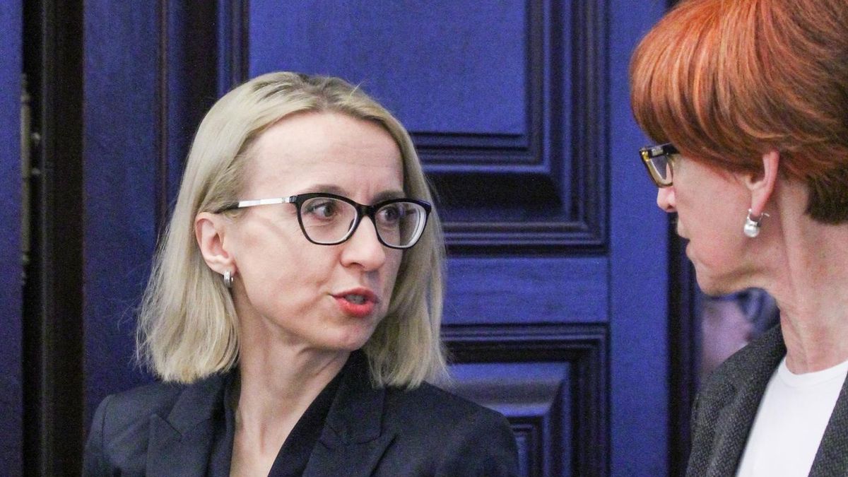 Minister finansów Teresa Czerwińska i minister rodziny Elżbieta Rafalska