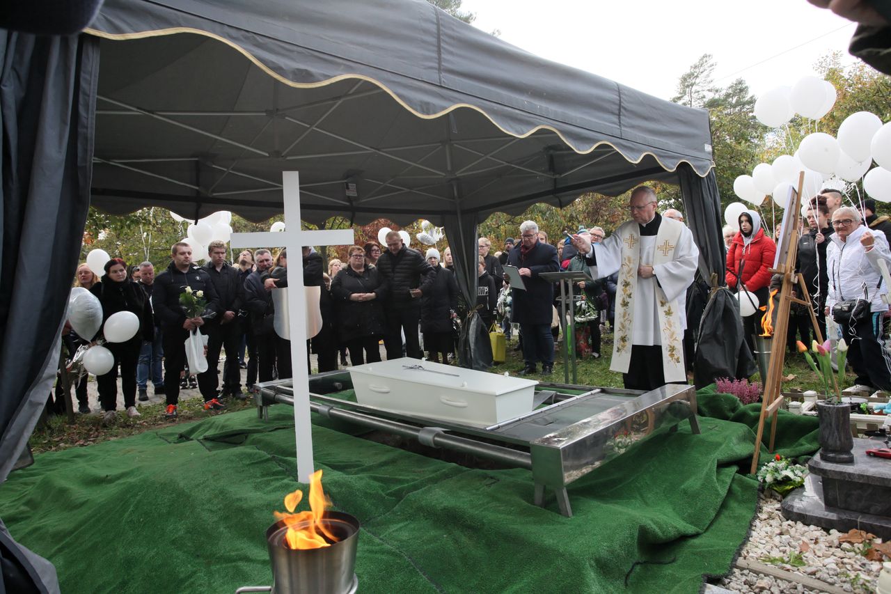 Gorzów Wielkopolski, 16.10.2021. Pogrzeb tragicznie zmarłego 4-letniego Piotrusia (amb) PAP/Lech Muszyński