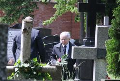 Powązki: Jarosław Kaczyński pojechał na grób matki