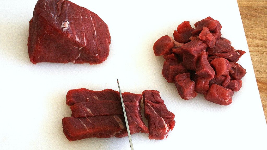 Surowa polędwiczka wołowa bez kości (samo mięso, II klasa mięsa)