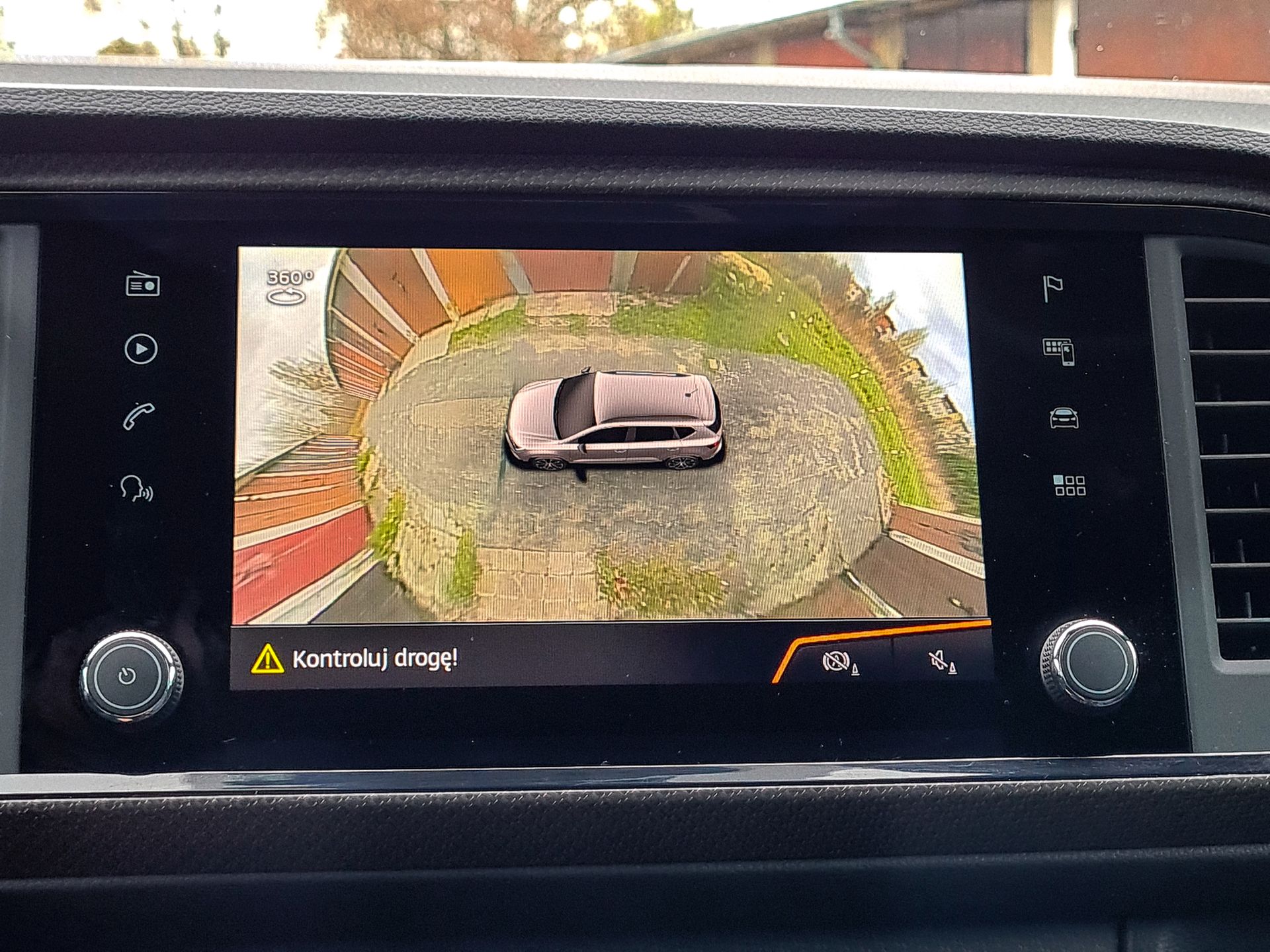 Cupra Ateca Limited Edition: Kamera 360 stopni z 3D, monitor jazdy i profile 6