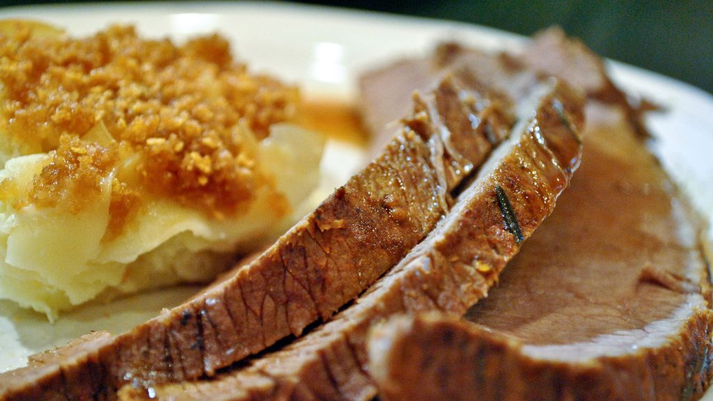 Duszony w całości mostek wołowy (samo mięso)