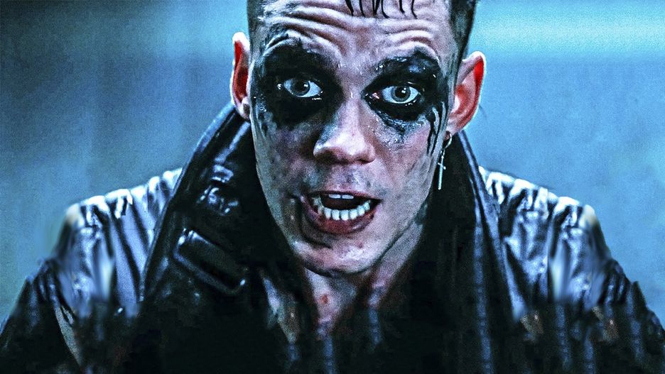 Bill Skarsgard w filmie "Kruk"