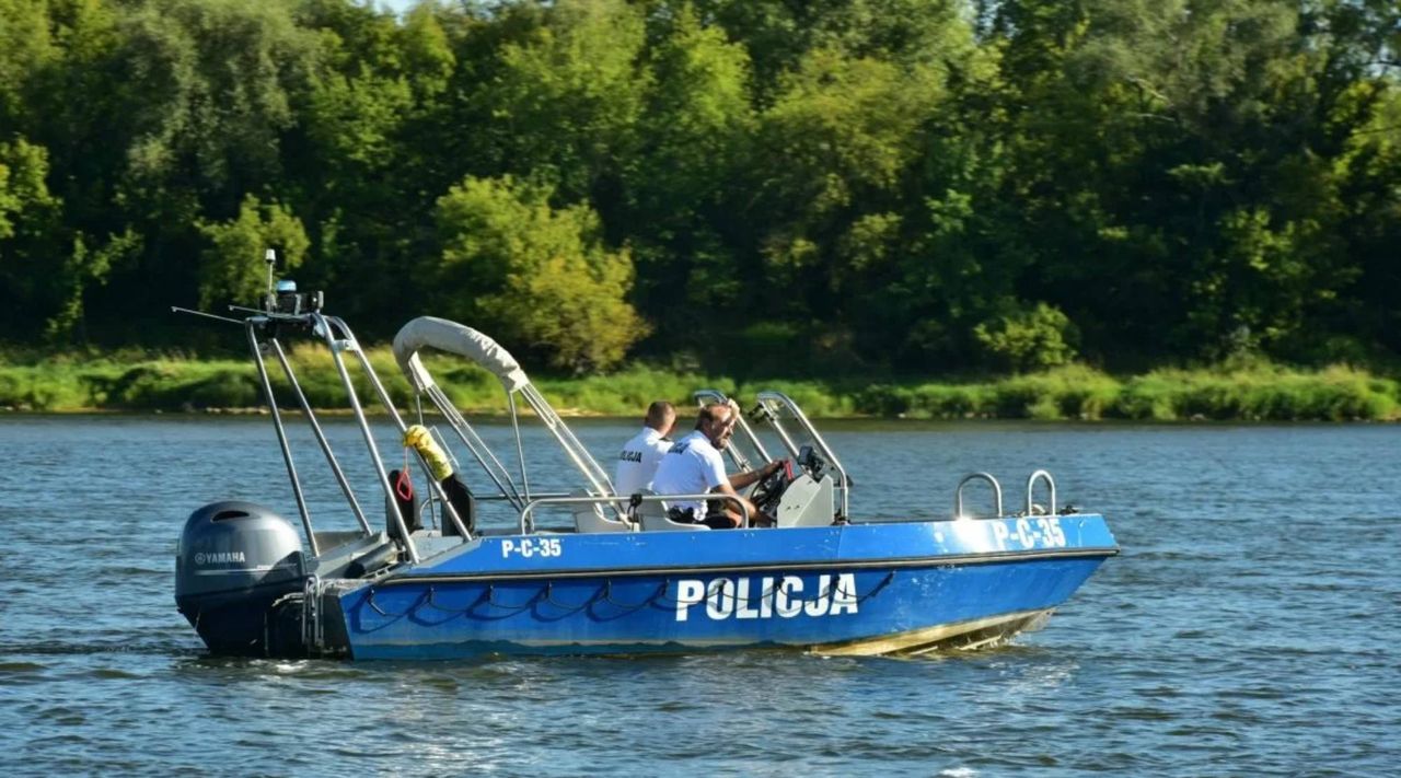Makabryczne odkrycie w Złotowie. Dzieci wyłowiły worek z martwym kotem