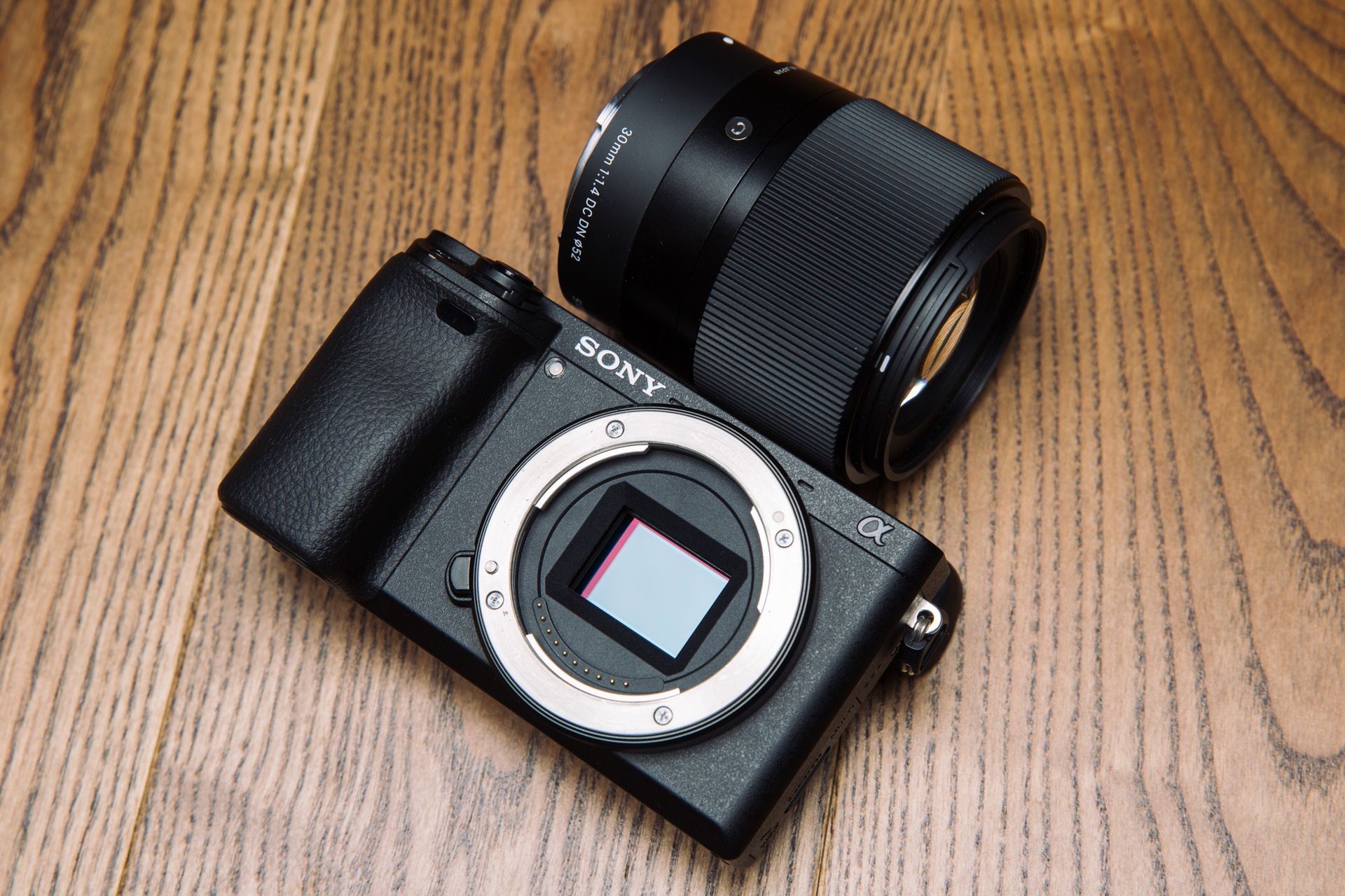 Sigma 30 mm f/1.4 DC DN - recenzja jasnego obiektywu stworzonego z myślą o bezlusterkowcach 6