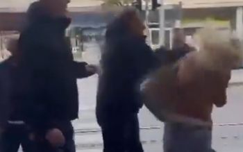 Skandaliczne sceny w Serbii. Uderzył kobietę na ulicy w dniu wyborów