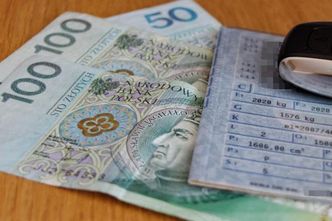 Ubezpieczyciele zarabiają krocie na kierowcach. To dzięki gigantycznym podwyżkom OC