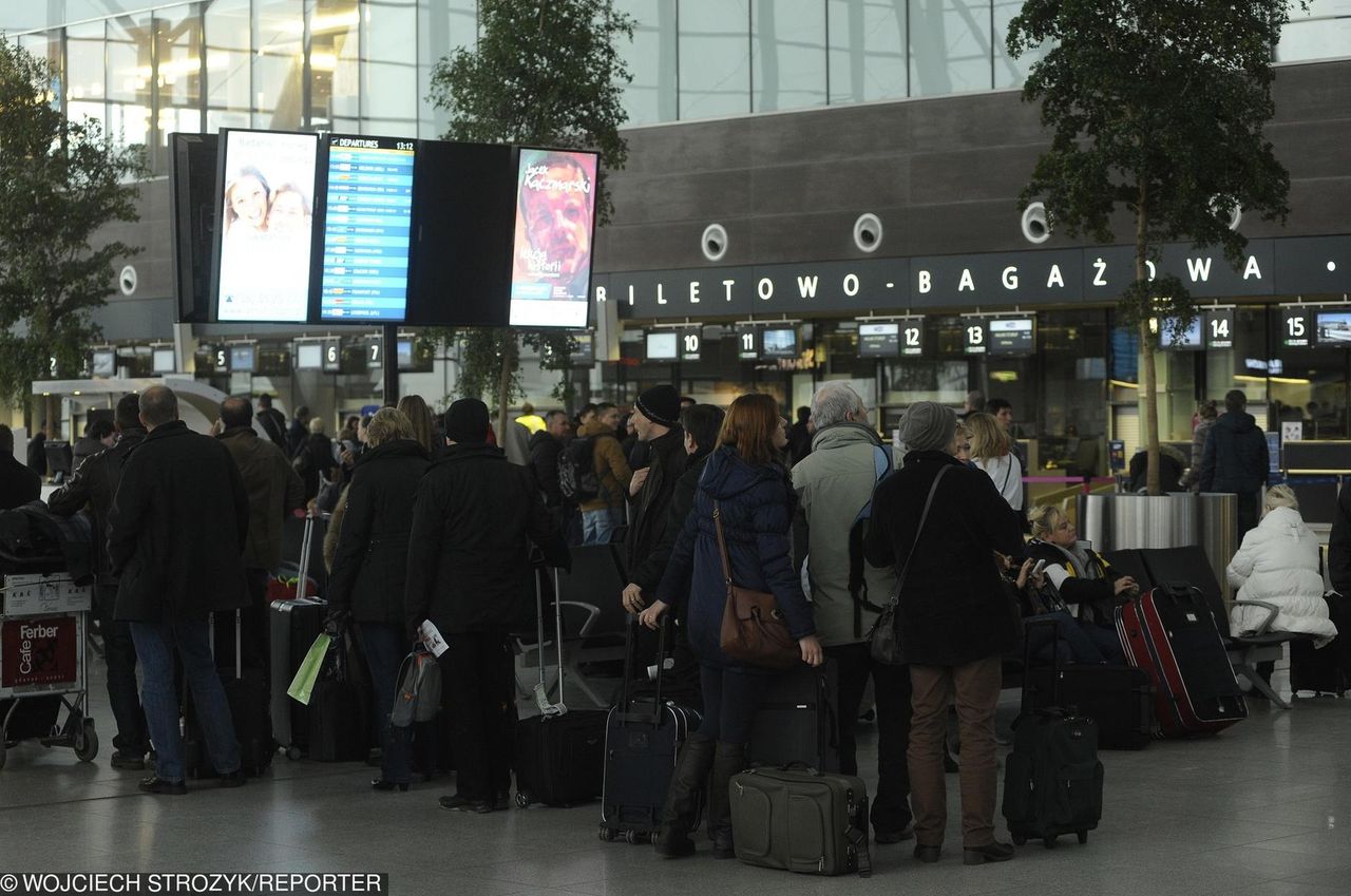 Rząd chce wzmocnić prawa pasażerów lotów. Nawet 100 tys. zł kary dla przewoźnika