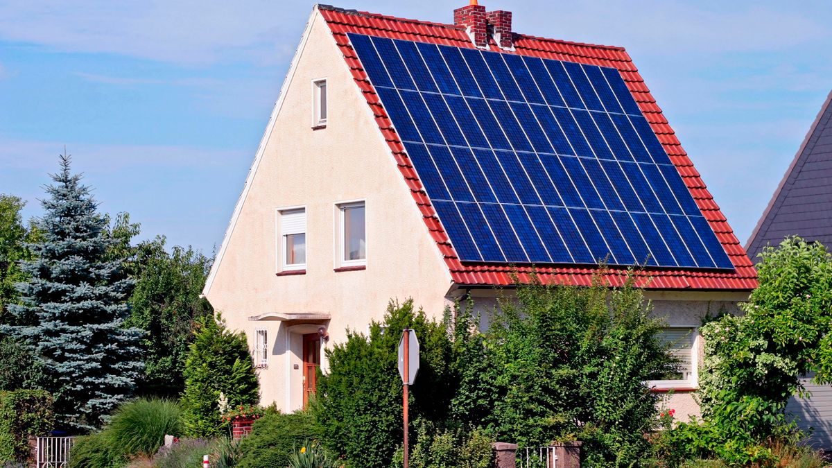 Fotowoltaika na twoim dachu? "Boom może się skończyć" 1