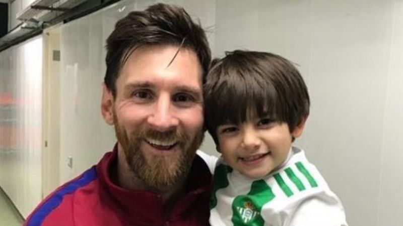 Lionel Messi i syn Andresa Guardado