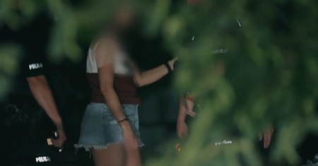 Przyłapana w nocy na osiedlu. Policjanci nie spodziewali się takiej propozycji