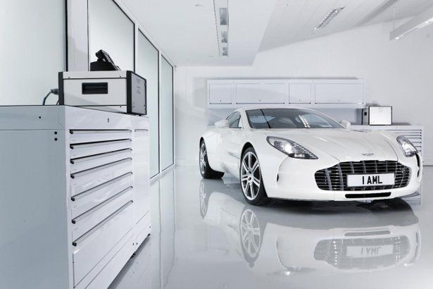 Ostatni Aston Martin One-77 na sprzedaż