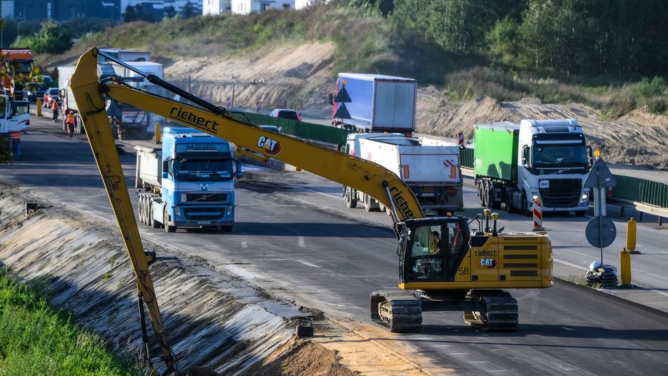 Prace związane z poszerzeniem trasy S6 odbywały się &#34;pod ruchem&#34;