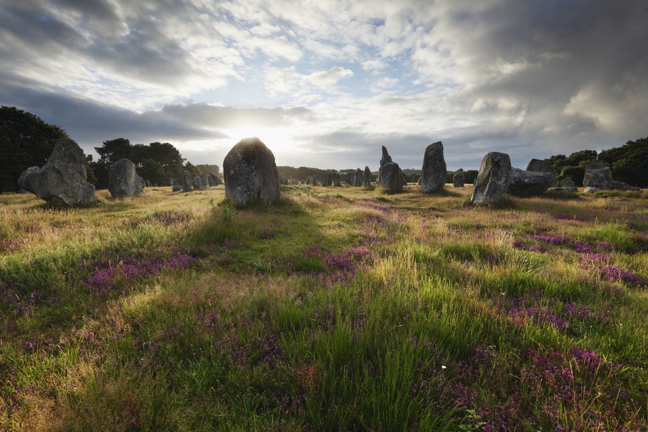 Bardziej tajemnicze niż Stonehenge. Czy alejki w Carnac powstały przy pomocy telekinezy?