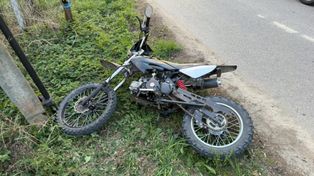Pawłowice: 16-latka na motocyklu wypadła z drogi. Nie miała uprawnień