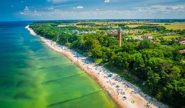 Tłumy w Mielnie. "Relaks wszystkim nam jest potrzebny"
