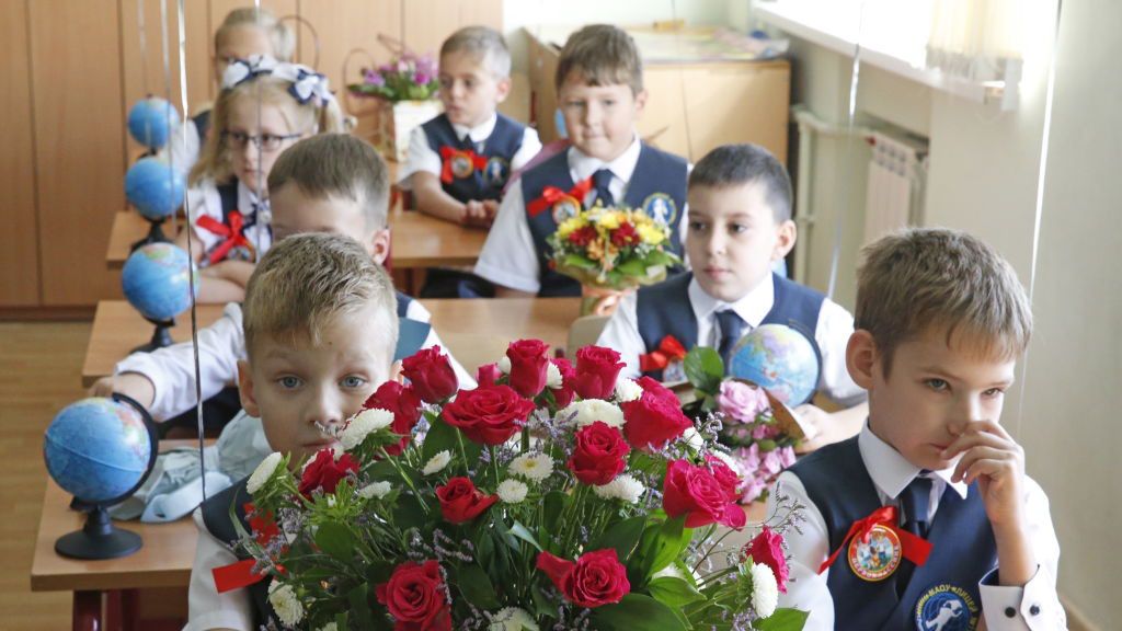 Uczniowie znów pójdą do szkół. Co na to rodzice?