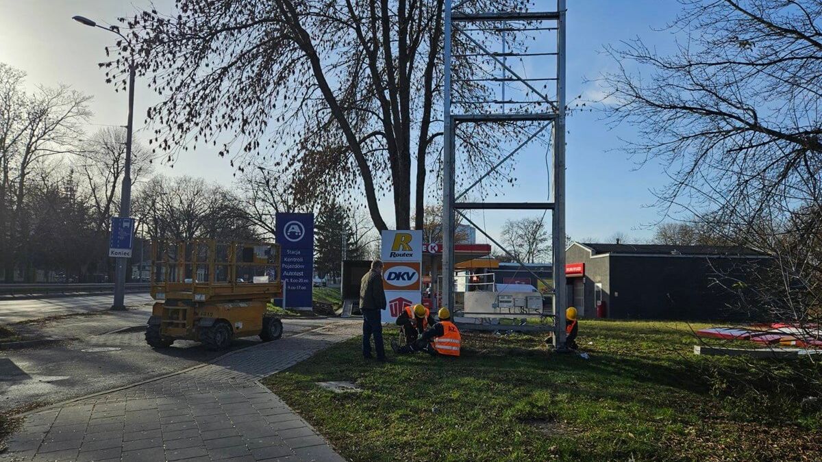 Demontaż stacji paliw Circle K przy al. Kraśnickiej w Lublinie