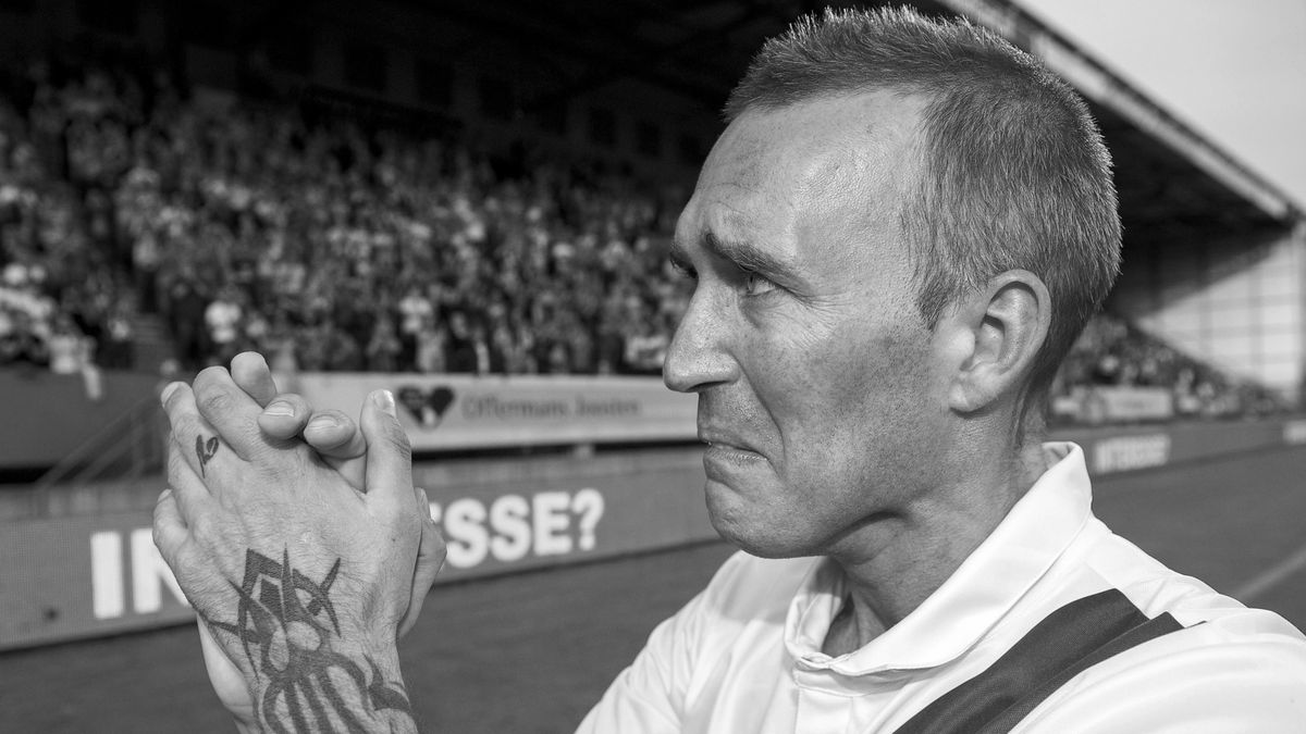 Getty Images /  VI-Images  / Na zdjęciu: Fernando Ricksen podczas jednego z meczów charytatywnych