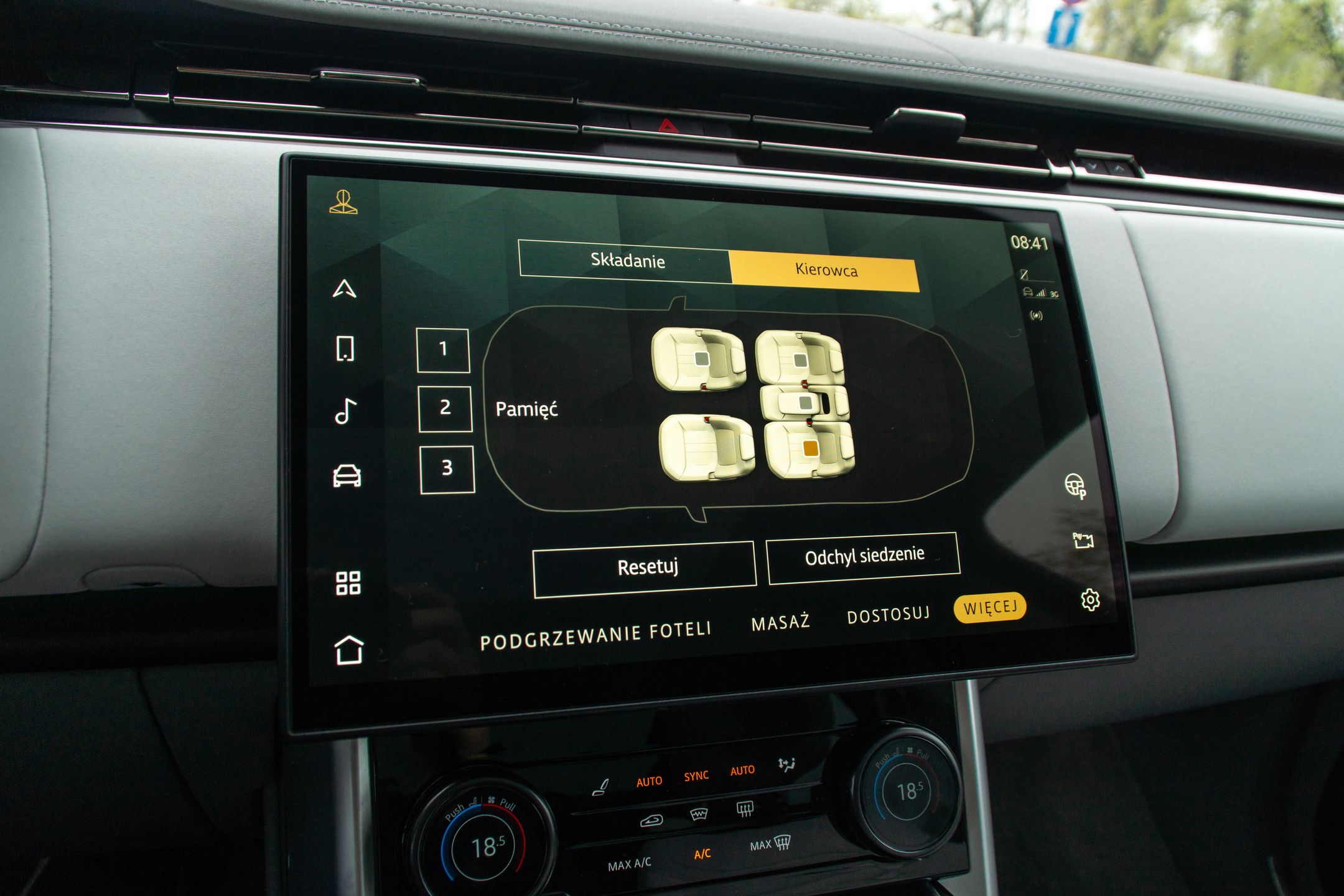 Range Rover P510e SV SWB