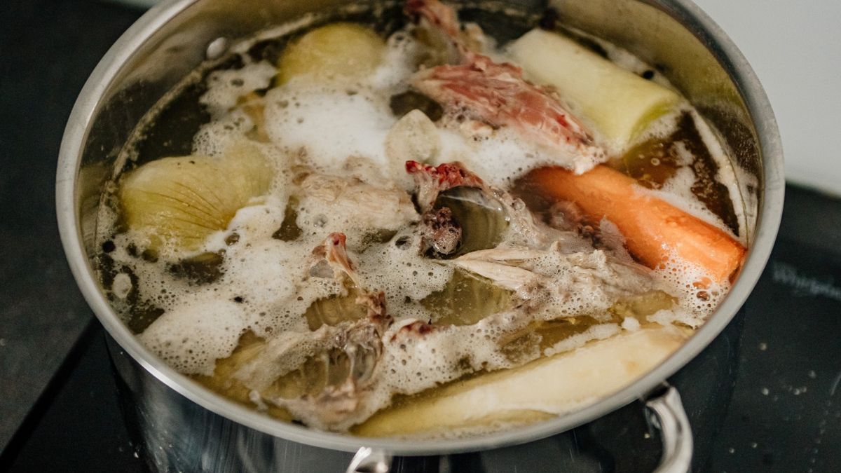 Gotujący się rosół