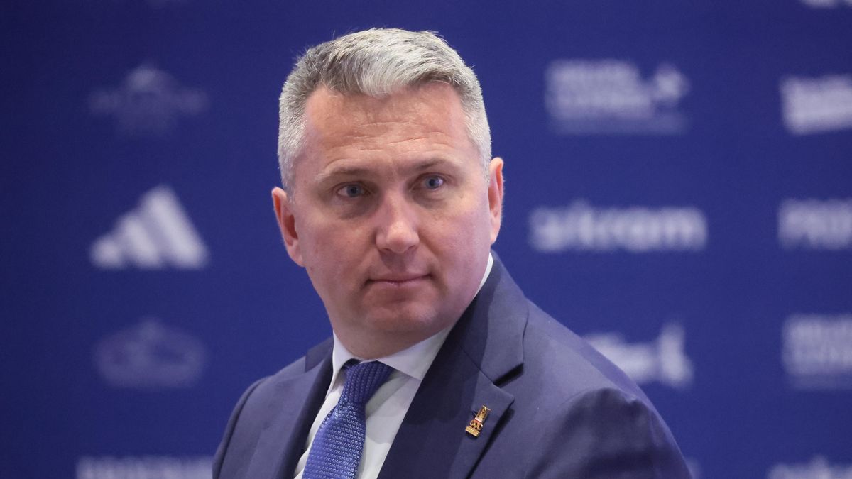 Radosław Piesiewicz
Warszawa, 14.05.2026. Prezes PKOL Radosław Piesiewicz podczas uroczystej gali "Trenerka Roku 2025" w Centrum Olimpijskim w Warszawie, 14 bm. (mk) PAP/Leszek Szymański
Leszek Szymański
gala, kobiety, konkurs, nagrody, PKOL, portret, sport, trener, trenerka, trenerka roku 2025, wręczenie nagród, XXIV edycja Konkursu Trenerka Roku 2024